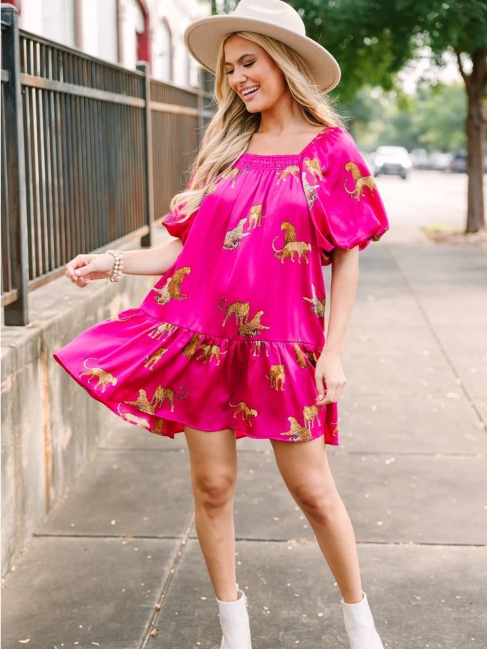 entro Fuchsia Pink Leopard Print Tiered Mini Dress